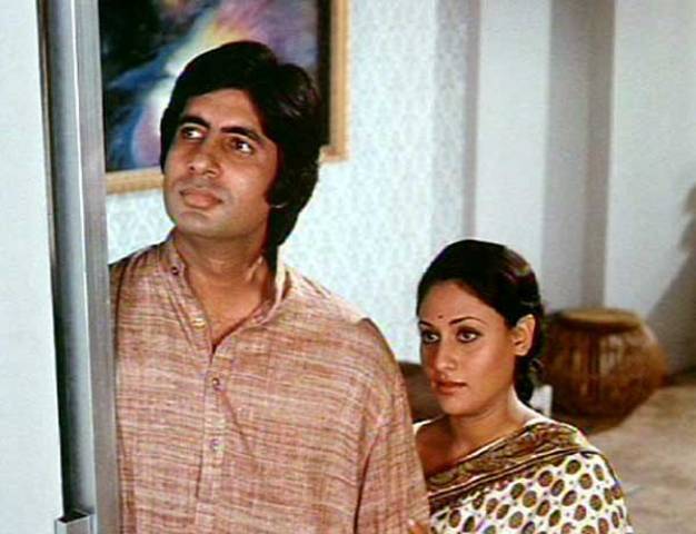 Amitabh Bachchan with Jaya Bachchan in Guddi