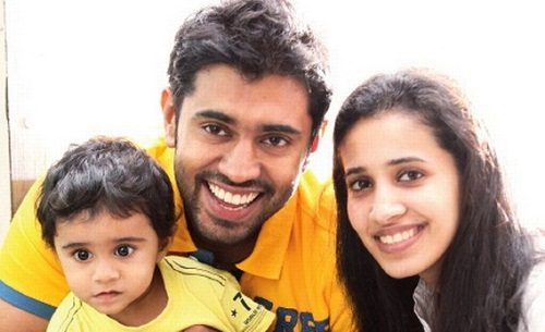 nivin-pauly-with-his-wife-and-son