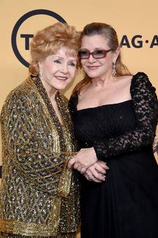 Carrie Fisher with her mother Debbie Reynolds