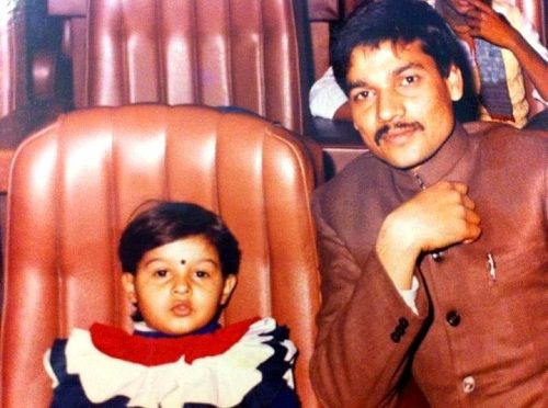 Sunidhi Chauhan (Childhood) with her father Dushyant Kumar Chauhan