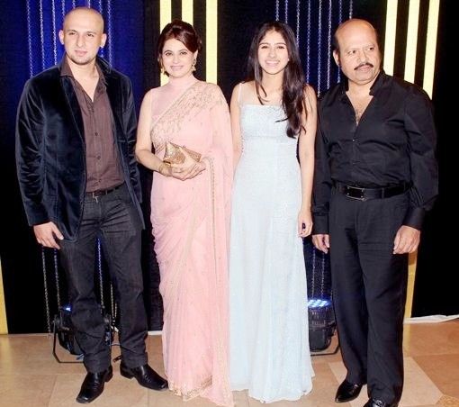 Rajesh Roshan with his family