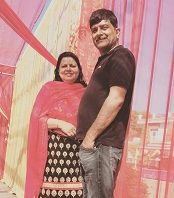 Aakansha Sareen parents