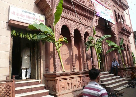 Shri Gaurav Krishna Shastri's Shri Radha Sneh Bihari Ashram in Vrindavan