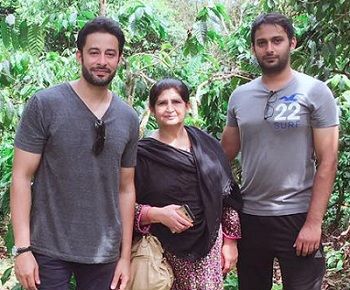 Zulfi Syed with mother and brother