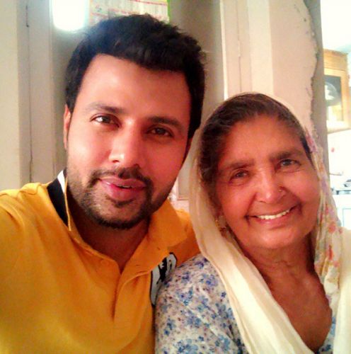 Raj Singh Jhinger with his mother