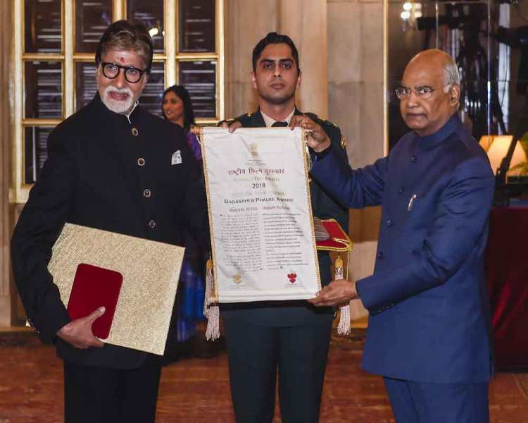 Amitabh Bachchan receiving the prestigious Dadasaheb Phalke Award