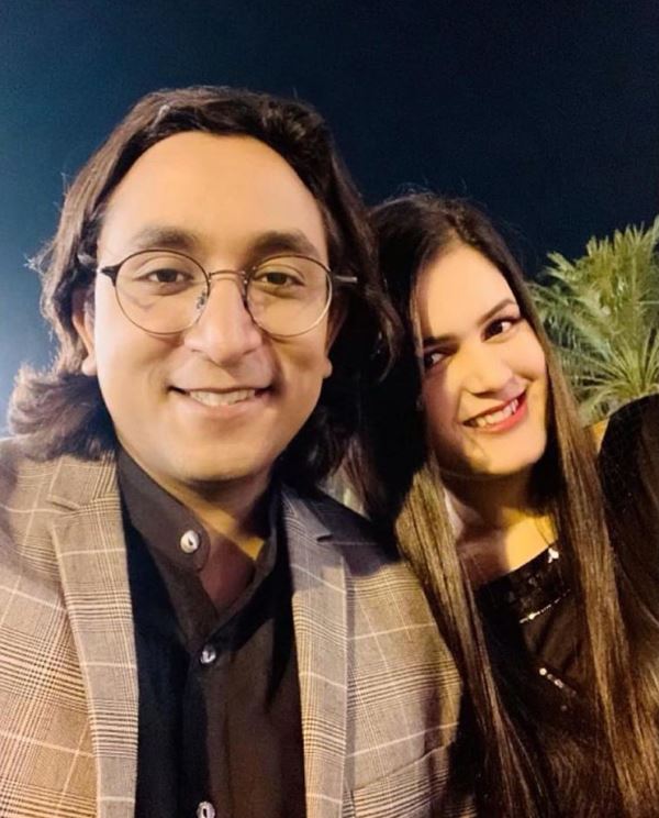 Appurv Gupta with his girlfriend