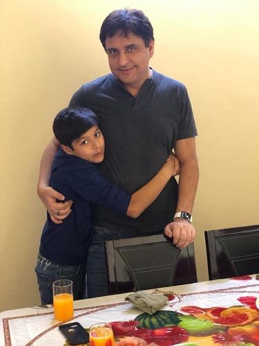 Sheehan Kapahi and his father